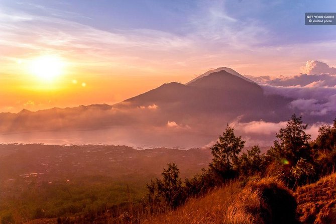 Amazing Mount Batur Sunrise Trekking and Hot Spring - Sunrise payoff: what you should expect at the top