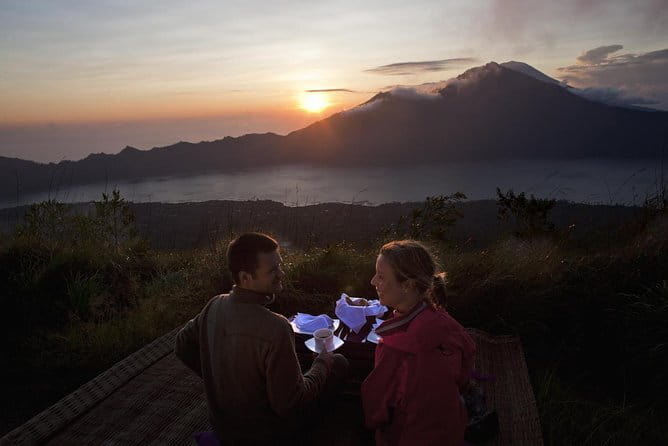 Amazing Trekking on the Mount Batur watching a beautiful sunrise - Timing and the 4-Hour Reality Check (Pre-Dawn Pickup Included)
