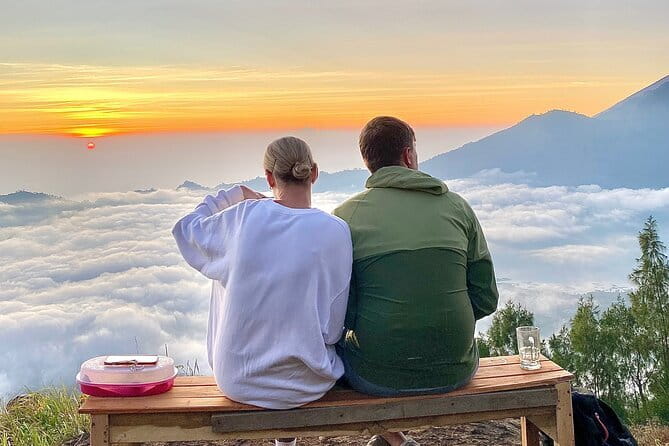 Amazing Trekking on the Mount Batur watching a beautiful sunrise - What the Small Group Means for Your Sunrise Moment