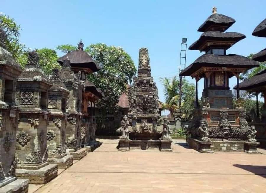 Bali : Highlight of Ubud Culture, Temple and Batur Volcano - Batuan Temple from the 10th century: architecture you can read