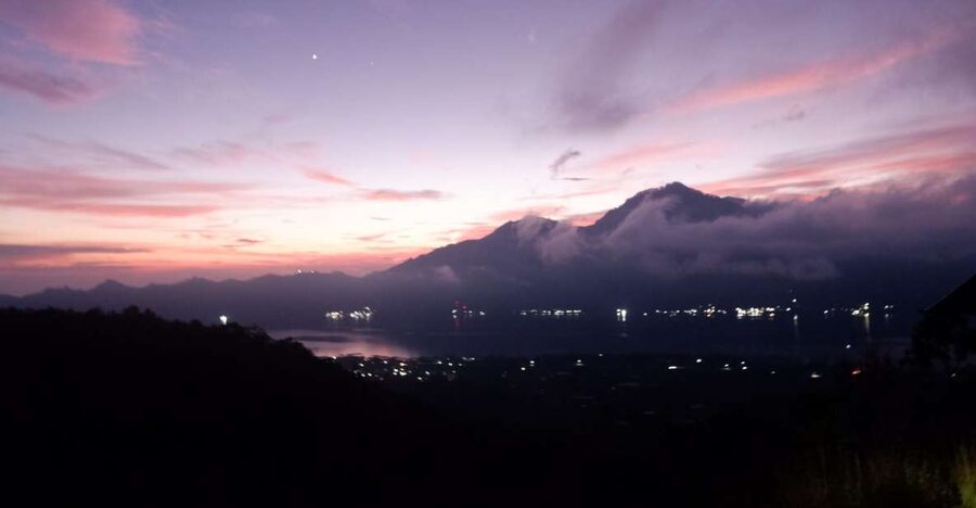 Bali: Mount Batur Entry Ticket on a Guided Hike or Jeep Ride - Mt. Batur Lounge: showers and modern comfort after the hike