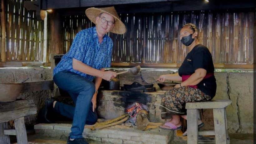 Bali: Mount Batur Jeep Sunrise With Hotspring Option - Black Lava stop: quick photos plus a short guided walk