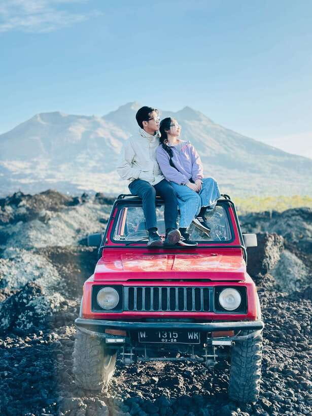 Bali: Mount Batur Sunrise and Black Lava Jeep Tour - Views Over Lake Batur and the Caldera: What to Look For