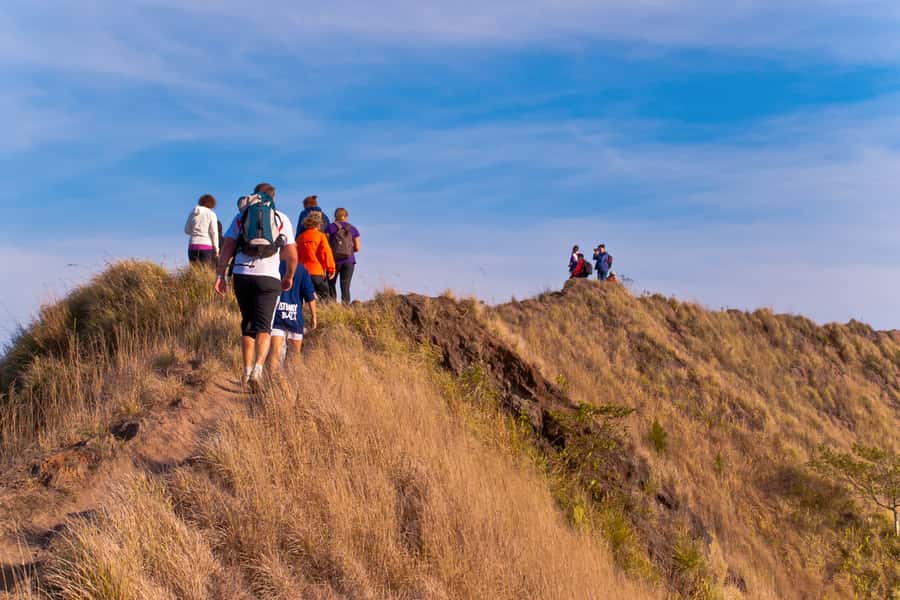 Bali: Mount Batur Sunrise Hike with Breakfast & Hot Spring - Breakfast at the Summit: Volcano Steam Is the Main Character