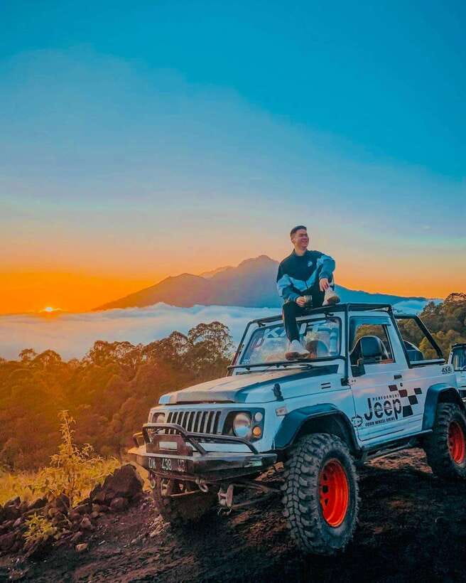 Bali: Mount Batur Sunrise Jeep and Black Lava With Breakfast - Guide and Photo Help: The Part That Makes It Feel Personal