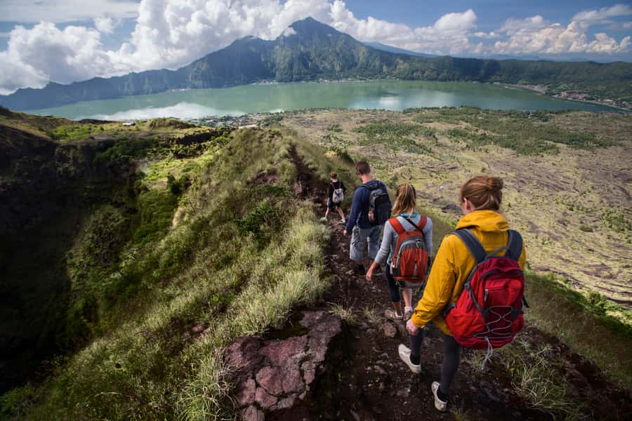 Bali: Mount Batur Sunrise Trek and White Water Rafting - Arriving at Mt Batur Lounge: The Shower Stop That Changes Everything