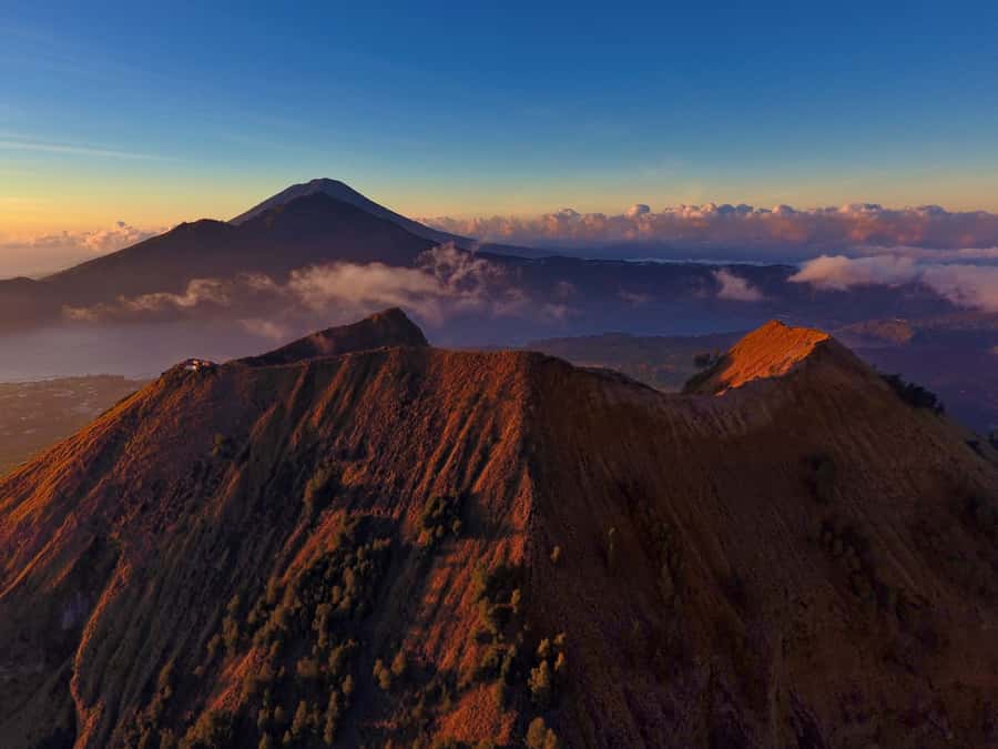 Bali: Mount Batur Sunset Trek with Picnic - The Mt Batur Lounge Start: Toilets, Water, and a Softer First Step