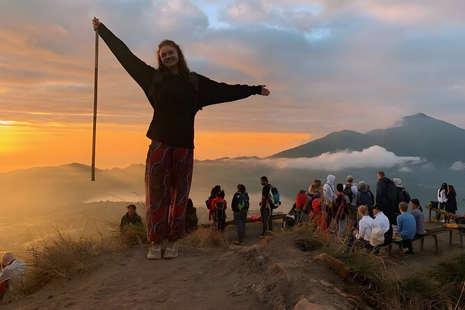 Bali Sunrise Trekking At Mount Batur with Professional Guide - Trekking Mount Batur: pacing, rest stops, and the dark climb