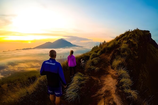 Bali Trekking Tour: Mount Batur Sunrise & Natural Hot Spring - Descent to Toya Bungkah: the switch from effort to recovery