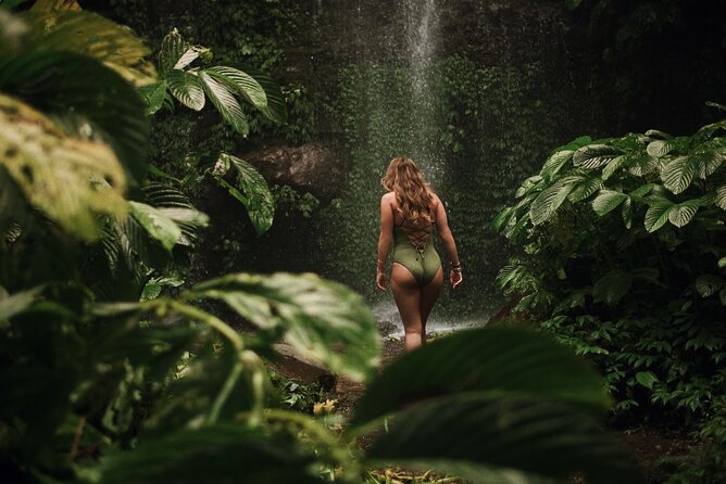Best Ubud Tour with Instagrammable Jungle Swing all inclusive - Tegenungan Waterfall: your first hit of Bali spray