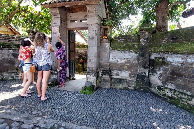 Full-Day Ubud Village including Mt Batur Tirta Empul and Sightseeing Tour - Mount Batur viewpoint: volcano views plus a meal window