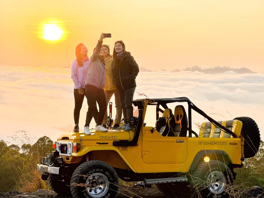 Mount Batur 4WD Jeep Sunrise Tour kintamani - Your private 4WD jeep ride in Kintamani