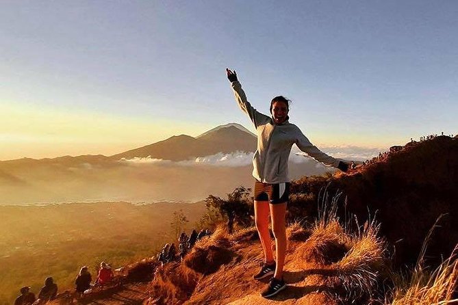 Mount Batur bali sunriseTraking - Timing That Works: 1 am Pickup, Drive to Batur, and a Climb for Sunrise