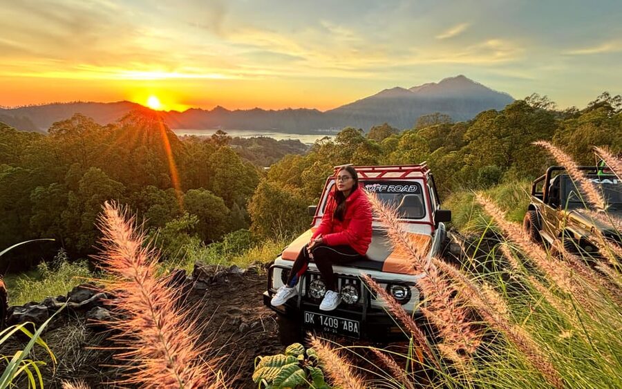 Mount Batur: Jeep Sunrise Adventure and Hot Spring - Black Lava and Black Sand Stops, Seeing Volcanic Ground Up Close