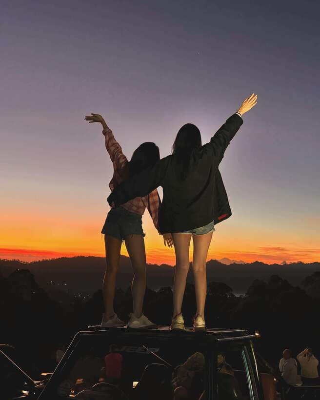 Mount batur jeep sunrise / sunset and hot spring - Sunrise viewpoint: breakfast, coffee or tea, and photo energy