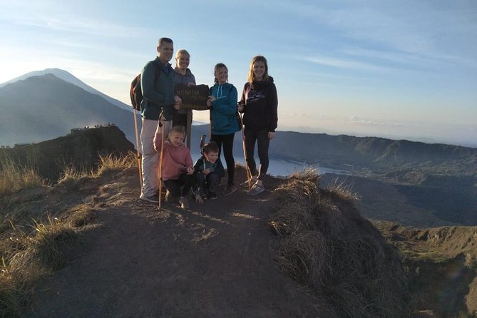 Mount Batur Sunrise Trekking Private Tour with Breakfast and Hotel Transfer - Summit time: the sunrise moment and the crater-rim breakfast