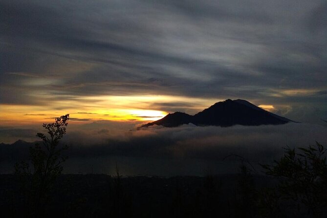 Mount Batur Sunrise Trekking with Private Guide and Breakfast - Why 2:00 am on Mount Batur Changes the Whole Trip