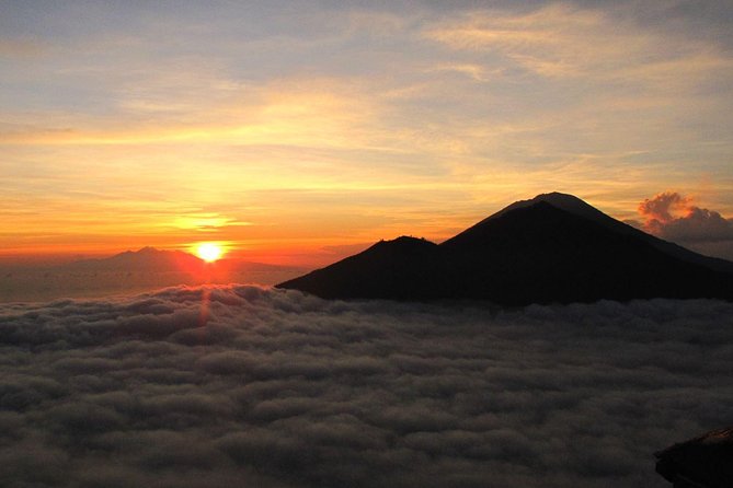 Mount Batur Volcano Sunrise Trekking With Ubud Rice Terrace - Coffee plantation and local produce: tasting, not just watching