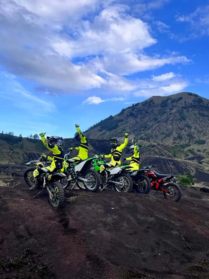 Mountain Batur Dirt Bike Adventure & Lunch - Lunch in Kintamani: A Real Break, Not a Token Meal