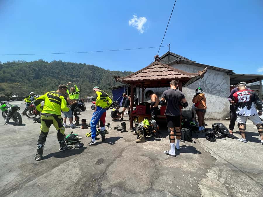 Mountain Batur Dirt Bike Adventure & Lunch - Coffee Tasting Timing: Slow Down After the Engine