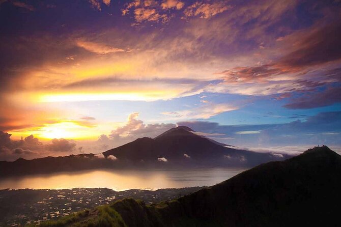 Mt. Batur Sunrise Trekking With Natural Hot Spring Water - The 4:00 a.m. Night Trek Up Black Sand