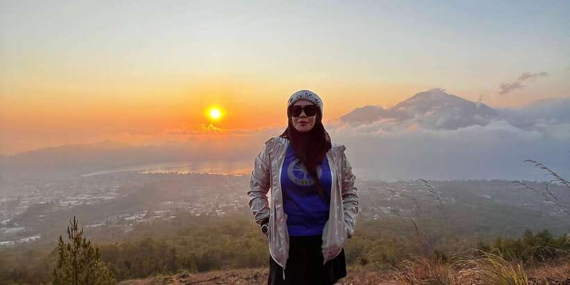 Private Mt Batur hike with Hot Springs & Hotel transfer - Climbing an Active Volcano for 1.5 to 2 Hours