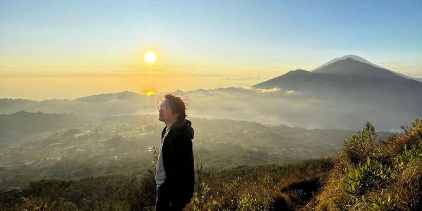 Private Mt Batur hike with Hot Springs & Hotel transfer - Summit Breakfast and the Moment the Sky Turns