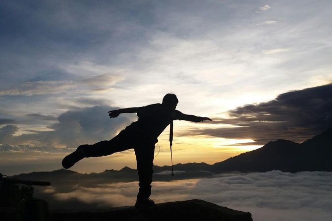 Sharing Mount Batur Sunrise Trekking And Natural Hot Spring - Summit breakfast at 5:45, then crater time at 7:00