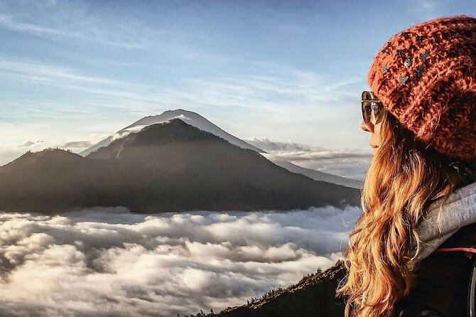 Sharing Mount Batur Sunrise Trekking Guide Pick Up and Drop Off - The pre-dawn arrival and safety briefing