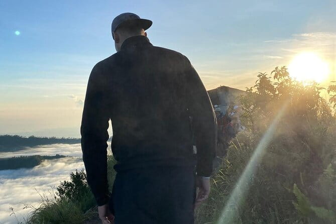 Sunrise Hike + Breakfast with Local Guide & Hotel Pickup - Pickup from Ubud: less stress, more sunrise time
