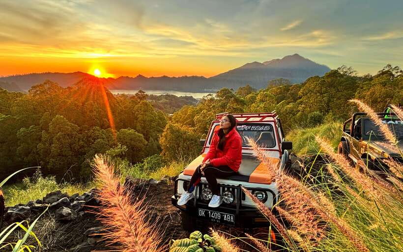 Ubud: Mount Batur Jeep Sunrise, Hot Spring in one day - Jeep sunrise, hot springs, and coffee in one long morning