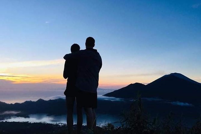 Watch the sunrise from the top of Mount Batur volcano - The coffee plantation stop: a calm reset after a big climb